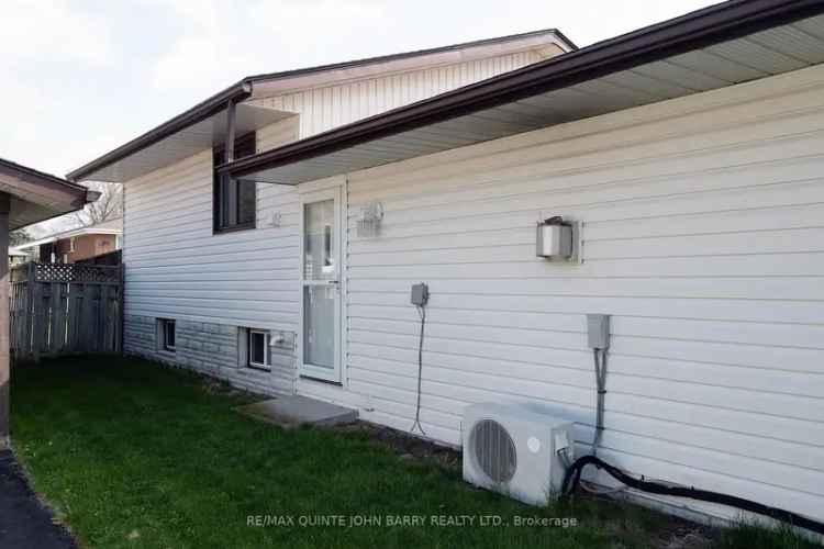 3 Bed 2 Bath Home with Fireplace and Fully Fenced Yard