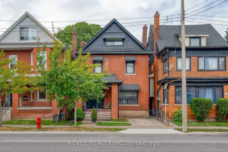 Central Hamilton Triplex 3 Units High Rental Income 7 Cap Rate