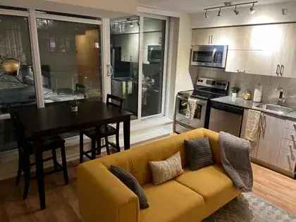 1 room apartment of 489 m² in Toronto