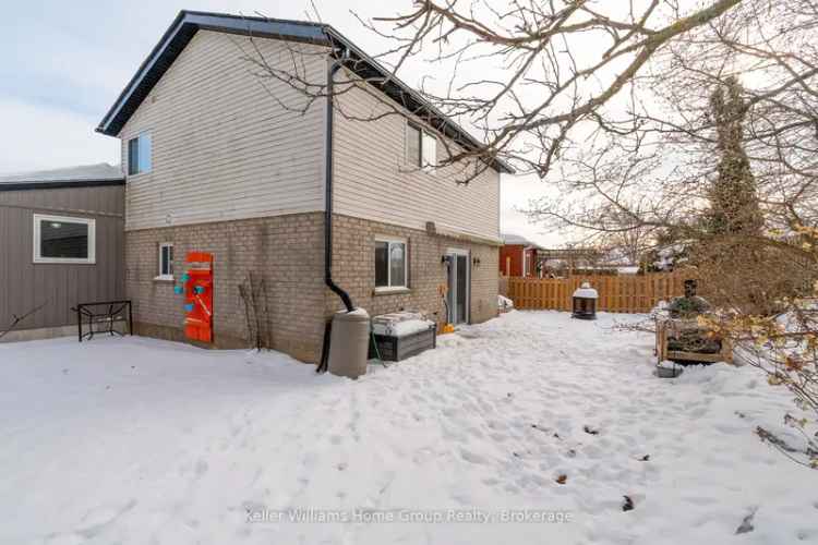 Stunning Fully Renovated Fergus Home 3 Beds Chef's Kitchen