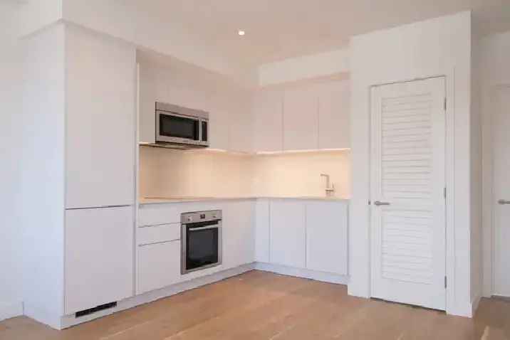 Renovated 1 Bed 1 Bath Near UDEM