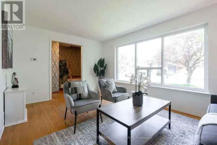 Spacious 4-Bedroom House Near Centennial College