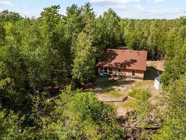 Modern Bungalow Home on 3.7 Acres Near Bruce Peninsula National Park