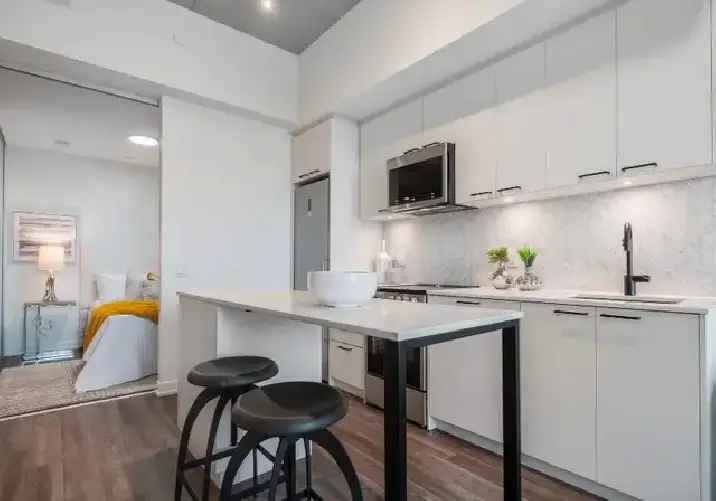 2-bedroom and 2-bathroom Condo for Rent at 1808 St Clair Ave W