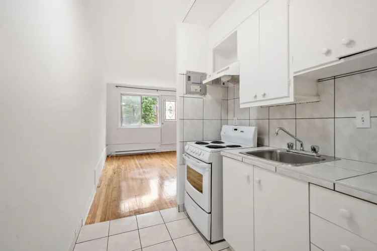 Studio For Rent in Montreal, Quebec