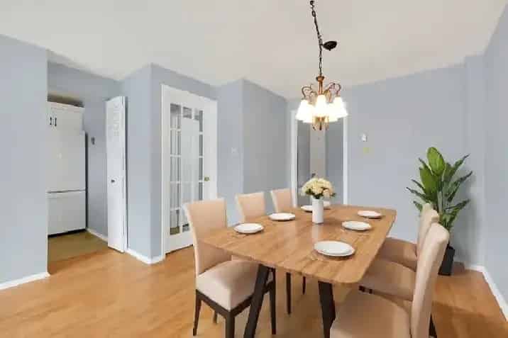 2 Bed 2 Bath Condo with Balcony and Parking