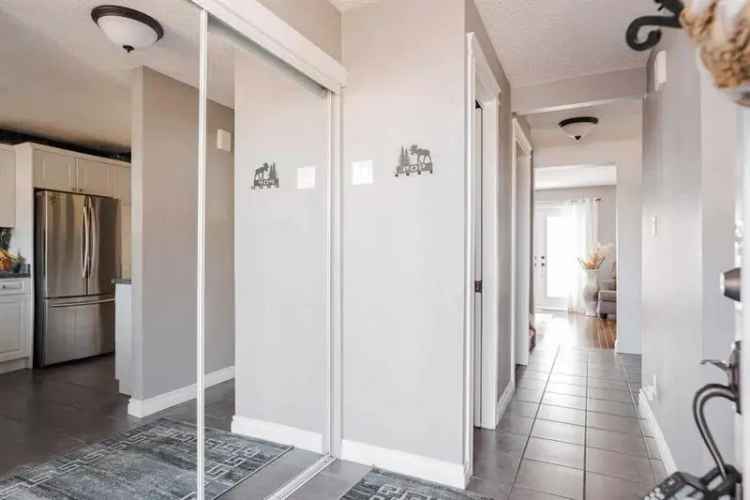 4 Bedroom River Valley Home with Hot Tub and Finished Basement