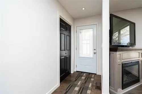 3 Bed 2 Bath Bungalow in Valley Gardens Winnipeg