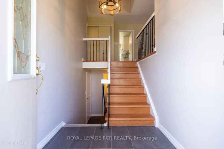 Newmarket Raised Bungalow - Updated Kitchen & Baths