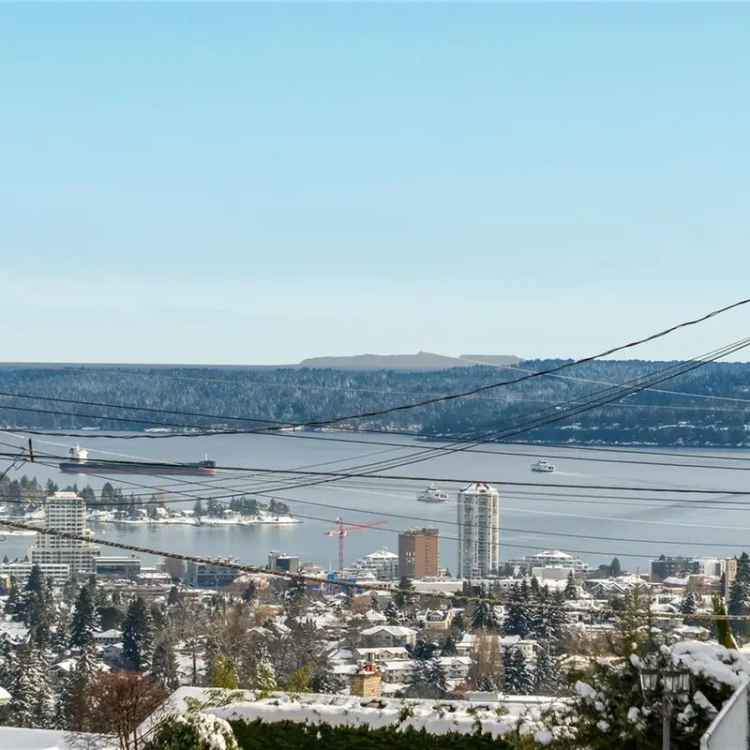 Modern 5-Bed 3-Bath Ocean View Home Near Downtown Nanaimo