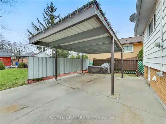 3 Bedroom 2 Bath Side Split Home in Family Friendly Neighborhood