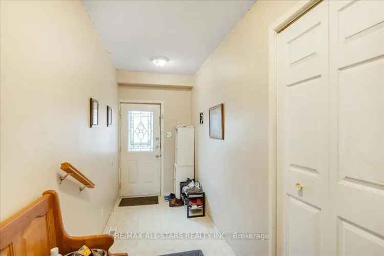 House For Sale in Georgina, Ontario