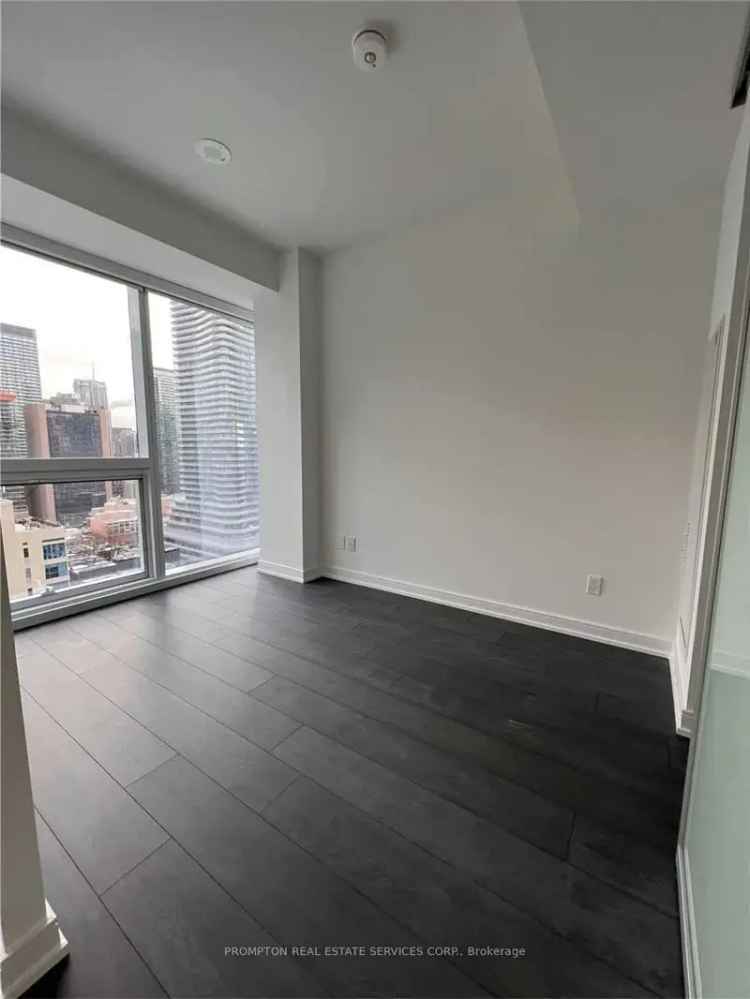 Condo For Rent in 3, Gloucester Street, Toronto, Ontario