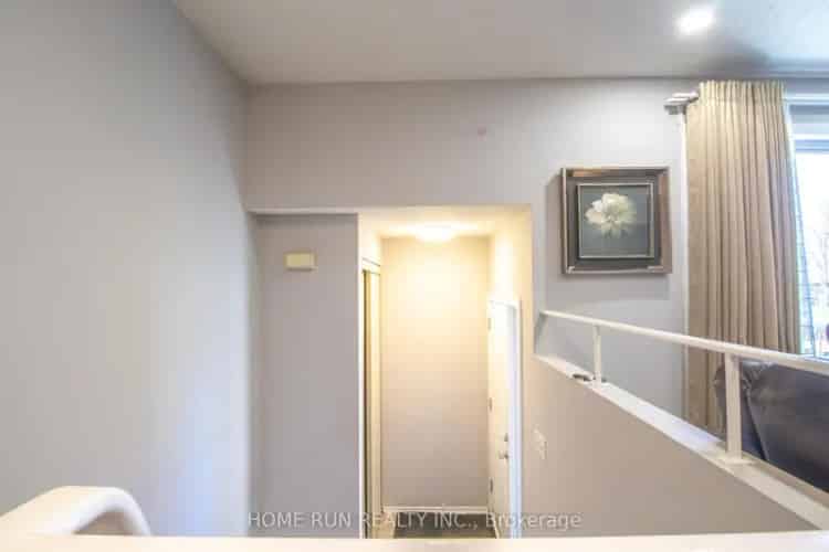 22-2620 Draper Ave Condo: Modern, Convenient, and Family-Friendly