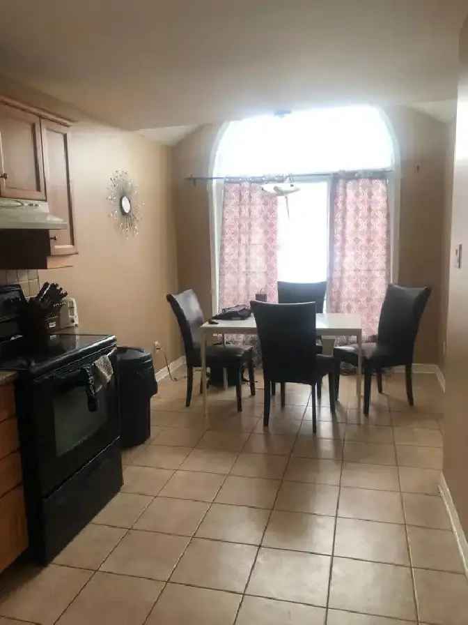 Room For Rent In Stittsville-Kanata December 1 All Inclusive