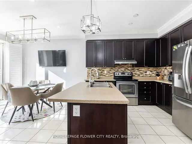 House For Sale in Brampton, Ontario