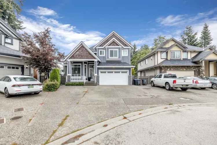 8 Bedroom House in Panorama Ridge Surrey