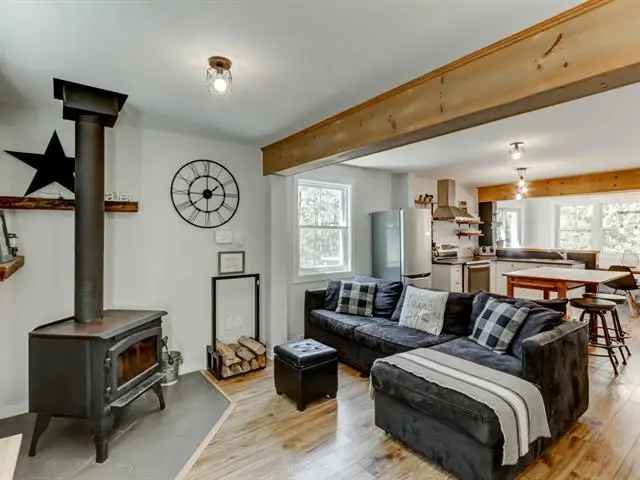 Lakefront Bungalow near St Jerome