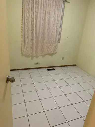3 Bedroom House Near Sunridge Mall and Peter Lougheed Hospital