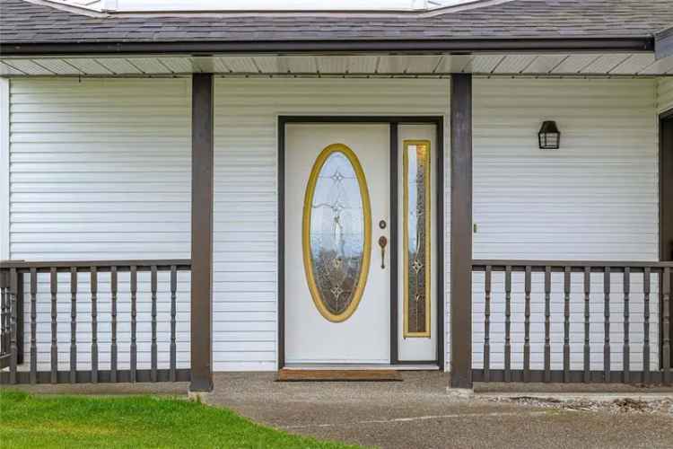 Waterfront Home for Sale in Nanaimo with Mountain Views and Spacious Deck