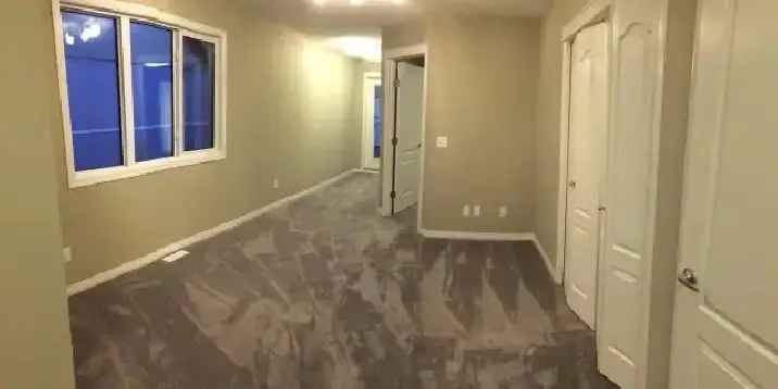 Walkerlakes SW Half Duplex Home for Rent