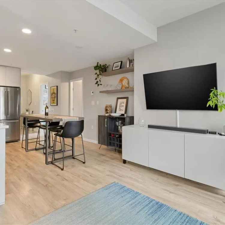 2 Bed 2 Bath Corner Unit Simon 2 - Amazing Amenities