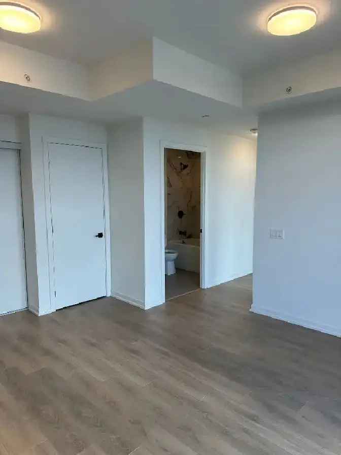 2 Bed 1 Bath Condo For Rent at Dufferin & Dupont!