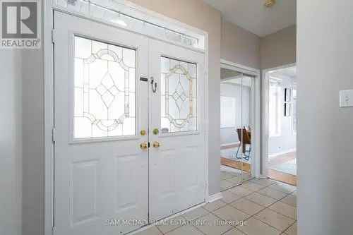 3 2 Bedroom 4 Bathroom House For Sale in Churchill Meadows
