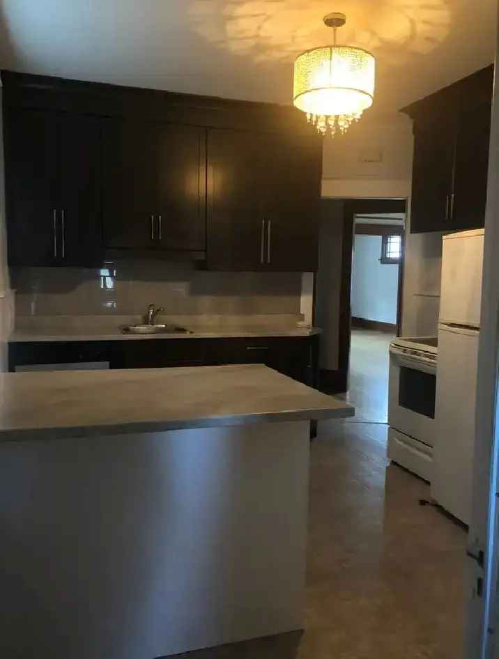 Large Duplex near Jones Lake with Sunroom