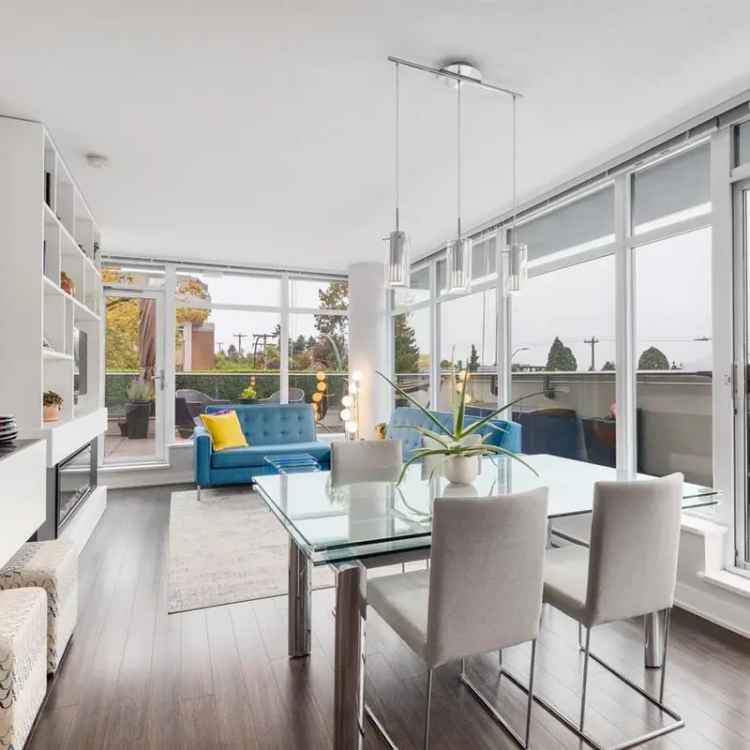 Kitsilano Condo for Sale 2 Bed 2 Bath 878 sqft Balcony Parking