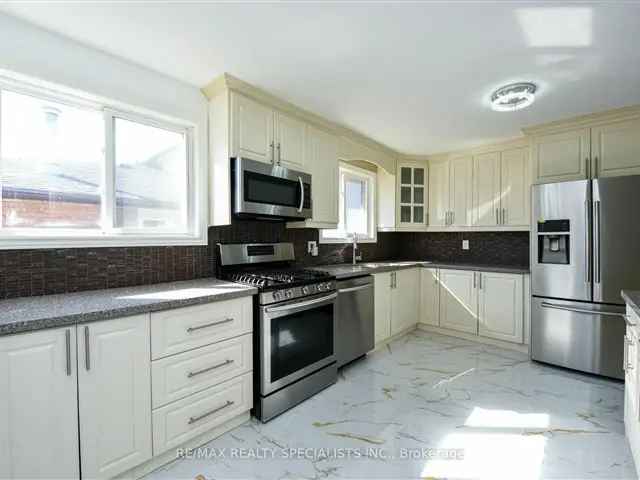 Stunning Renovated Semi Detached Family Home in Mississauga