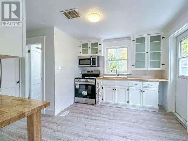 Updated 2-Bedroom Home Near Downtown