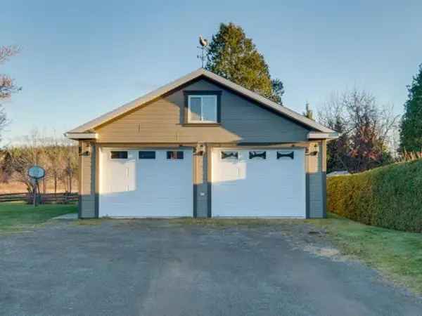 Spacious Bungalow 4 Bedrooms Family Home Workshop