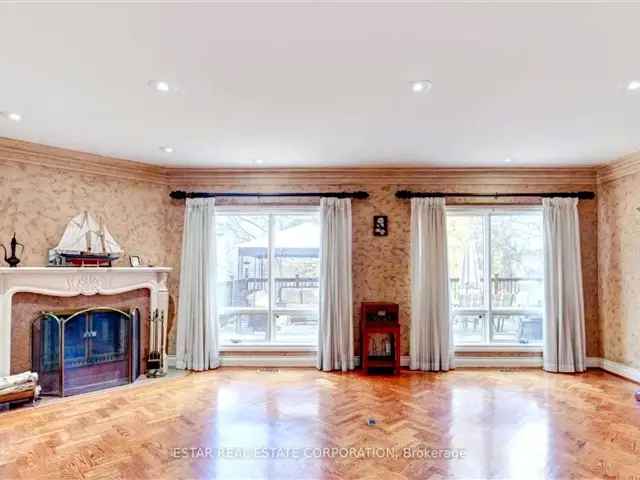 House For Sale in Richmond Hill, Ontario