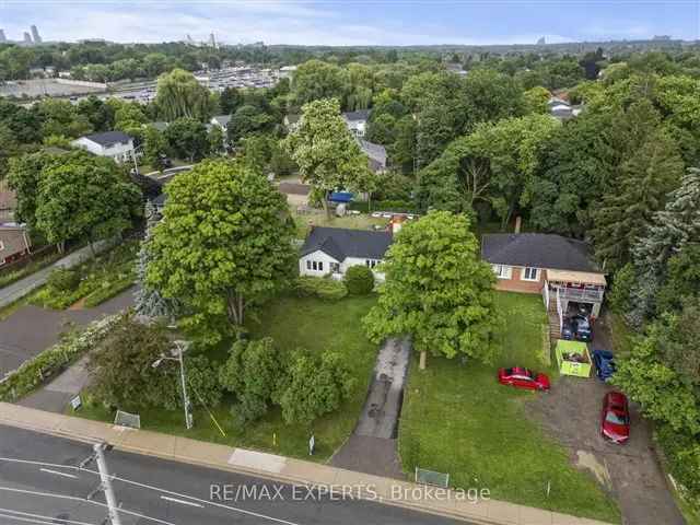 Streetsville Development Opportunity 66x171ft Lot Prime Location