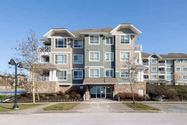 1-Bed Condo near Northview Golf Course with Modern Amenities