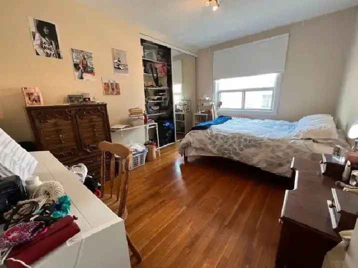 Fabulous 2 Bedroom 1 Bath 3rd floor Apartment Downtown Toronto