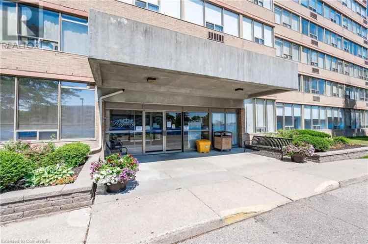 Apartment For Sale in 3227, King Street East, Kitchener, Ontario