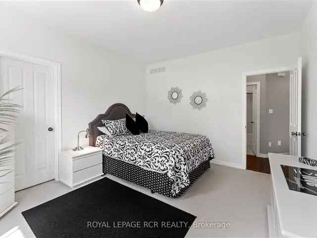 Luxury 4+2 Bedroom Bungaloft in Island Lake Estates