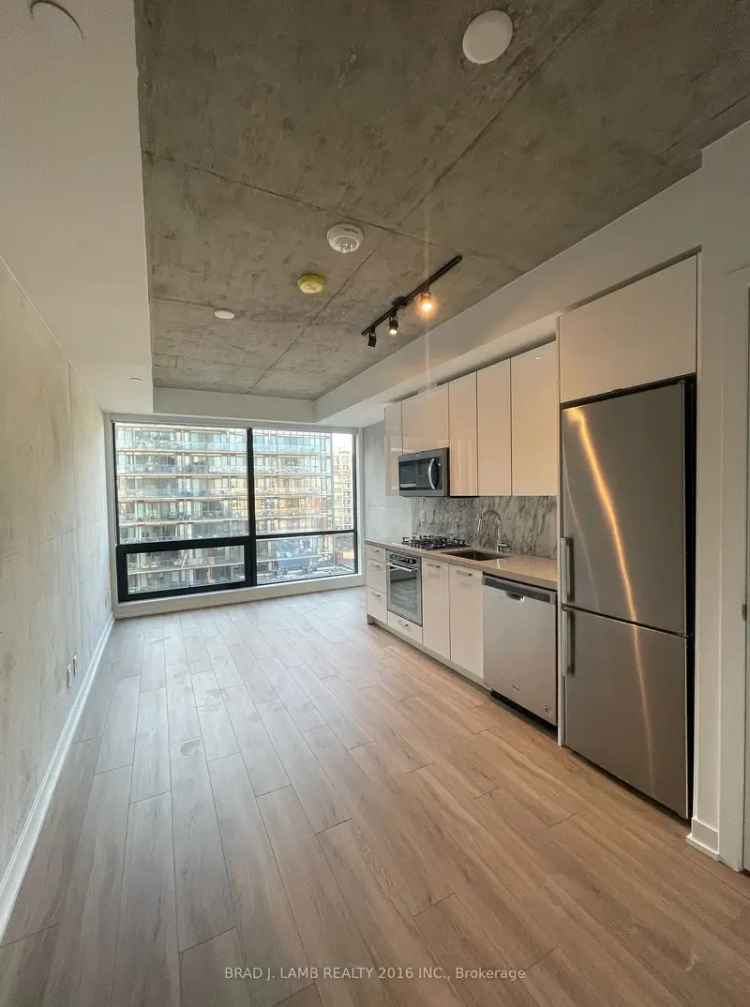 Woodsworth Junior One Bedroom Condo - Modern, Chic, and Convenient