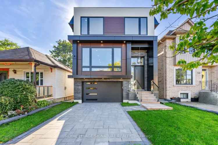 House For Sale in Toronto, Ontario