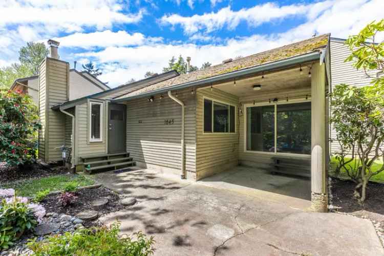 Surrey Townhouse for Sale: King George Corridor Rancher