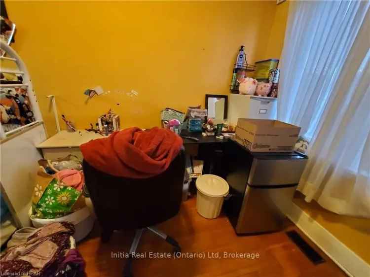 House For Sale in Toronto, Ontario