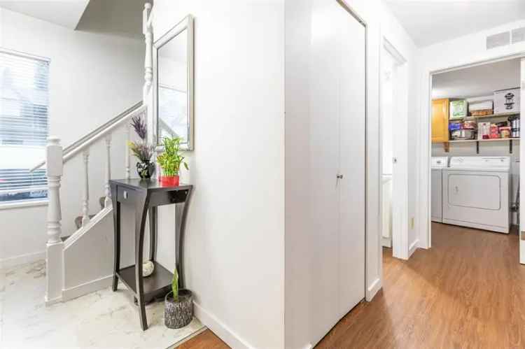 Updated 3-Bedroom Townhouse in North Delta