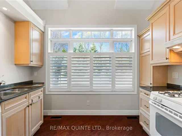 Townhouse For Sale in Belleville, Ontario