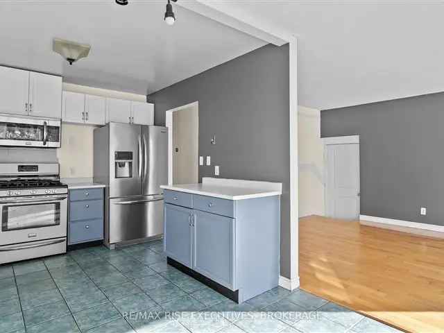 House For Sale in 115, University Avenue, Belleville, Ontario