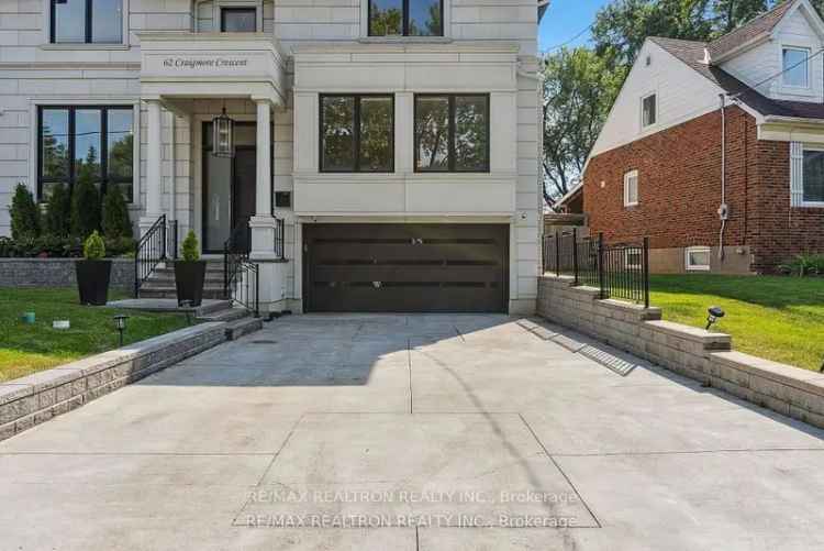 House For Sale in Toronto, Ontario