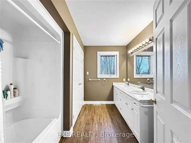 House For Sale in null, Ontario