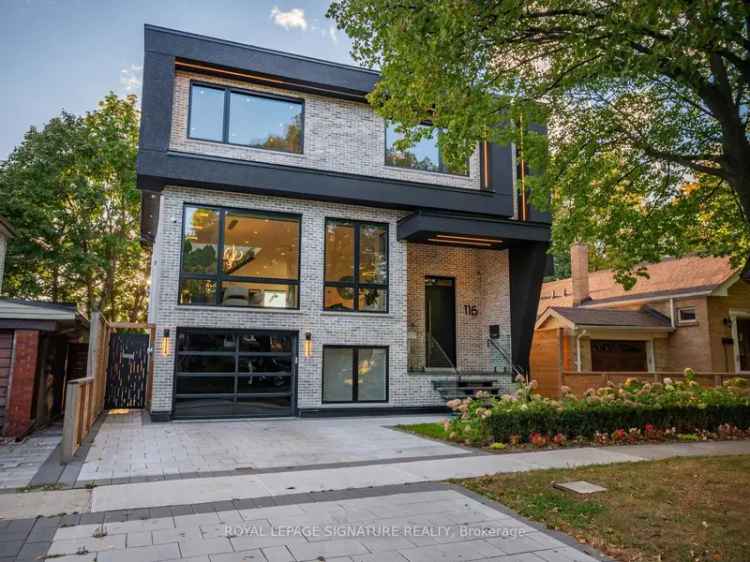 House For Sale in Toronto, Ontario