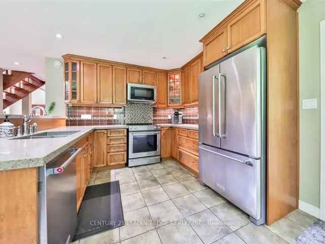 House For Sale in Puslinch, Ontario